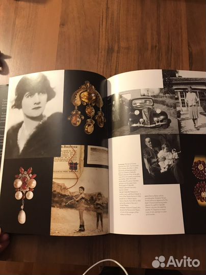 Книга Intimate Chanel by Isabelle Fiemeyer