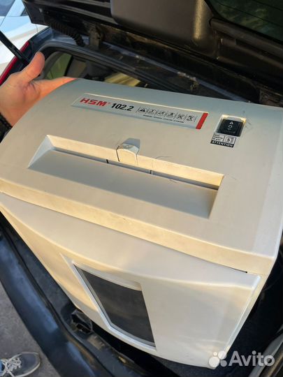 Уничтожитель бумаг HSM 102.2C