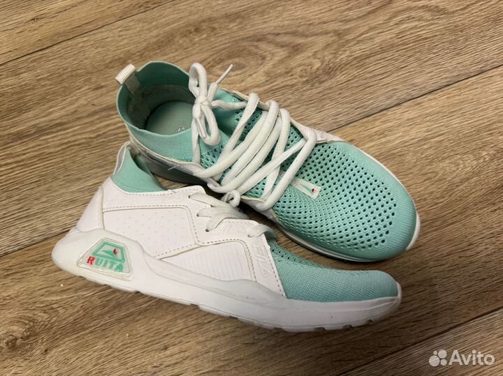 Кроссовки летние супер легкие