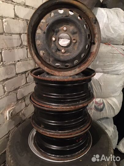 Диски r14 4x114.3 (dia 66.1) et45-4 шт