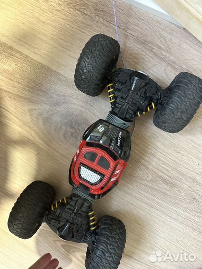 Машина радио на пульте управления