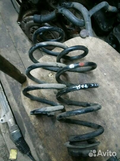 Пружина задняя Ниссан Жук