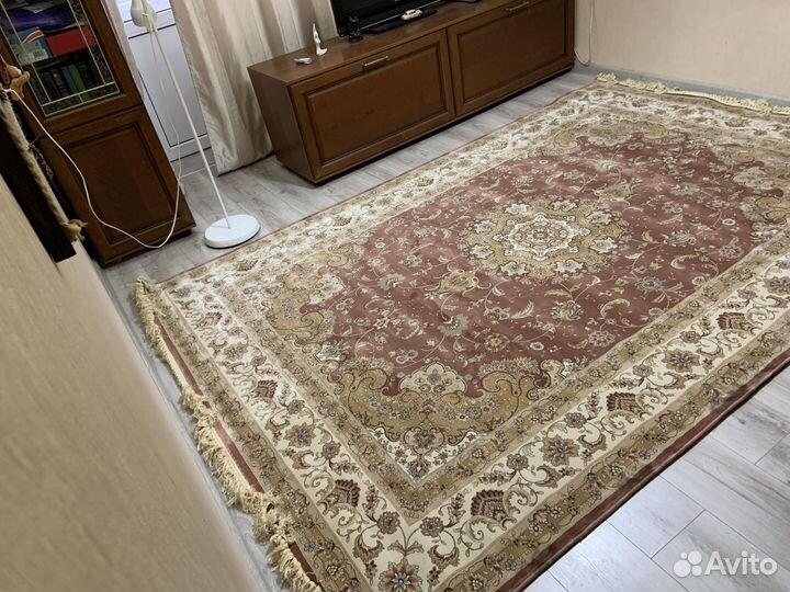 Ковёр шелковый