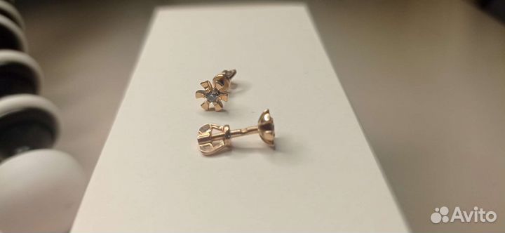 Золотые серьги