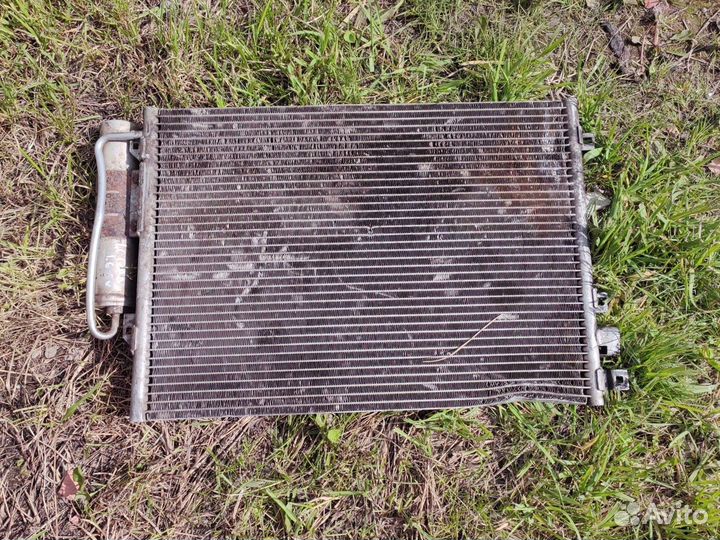 Радиатор кондиционера Renault Logan 1
