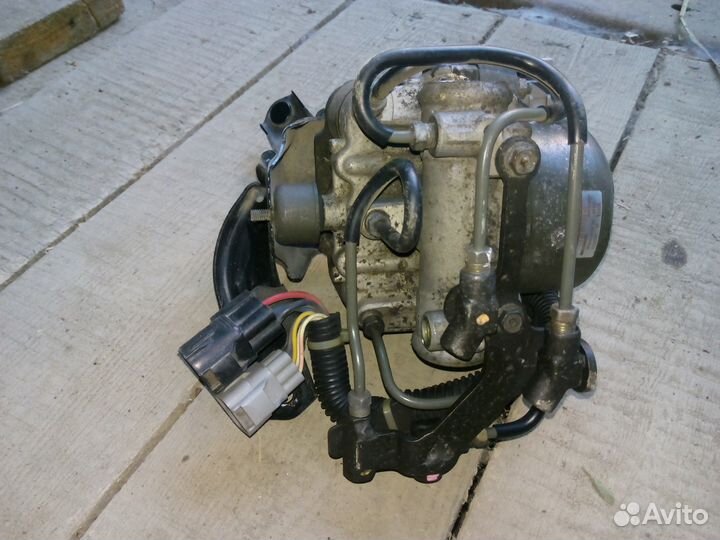 ABS в сборе на Toyota-Cresta 95г кузов 90 JZX90