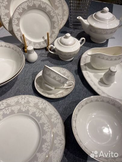 Чайно столовый сервиз на 12 персон