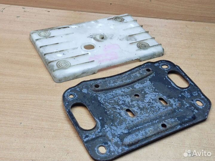 Площадка акб, Volvo 960