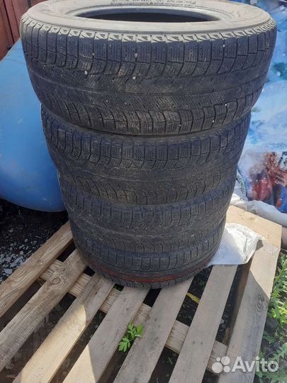Michelin Latitude X-Ice 235/65 R17 108T