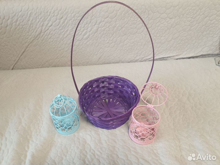 Подсвечники новые и корзины плетёные