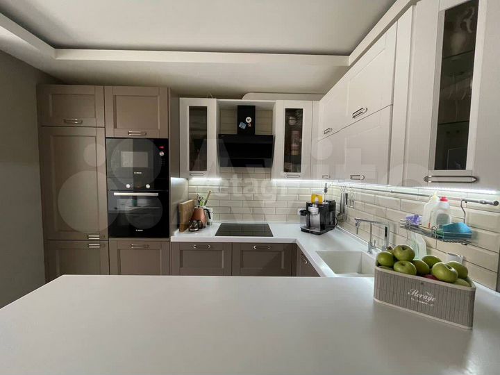 4-к. квартира, 102 м², 2/25 эт.