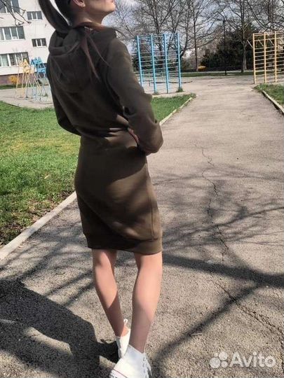 Спортивное платье-пайта