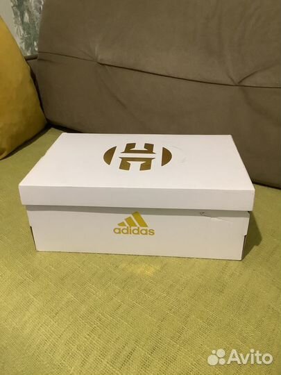 Кроссовки adidas harden step back 3