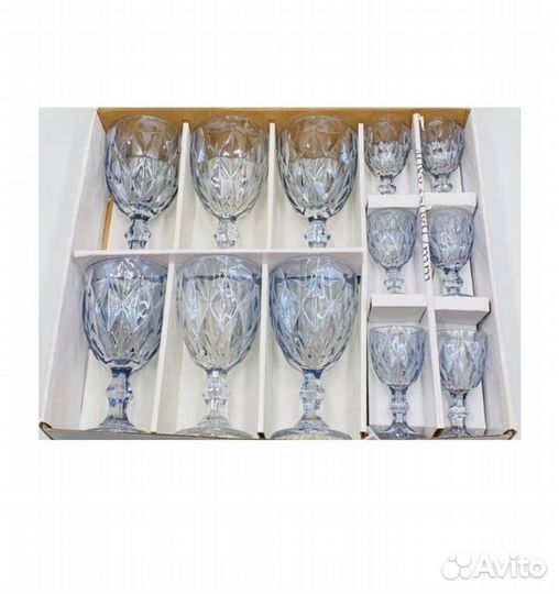 Набор бокалов с рюмками из цветного стекла