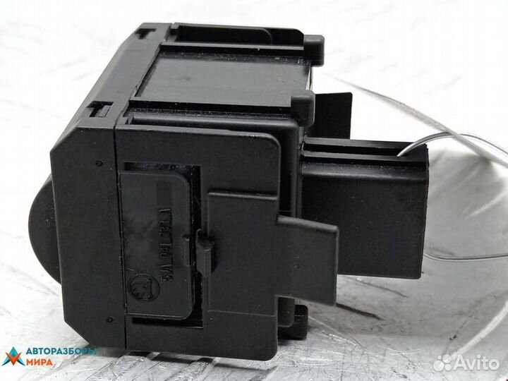 Кнопка корректора фар Skoda Rapid 2015