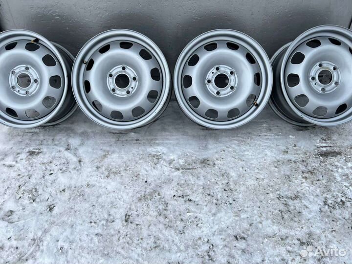 Новый оригинальный комплект дисков R16