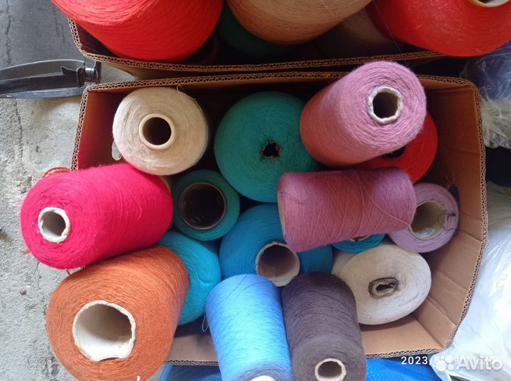 Пряжа для вязания на бобинах