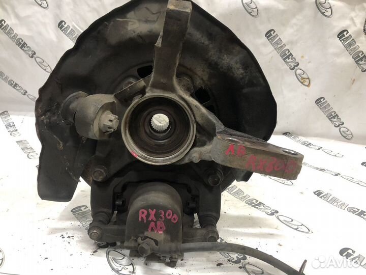 Передний левый поворотный кулак lexus rx 300 1