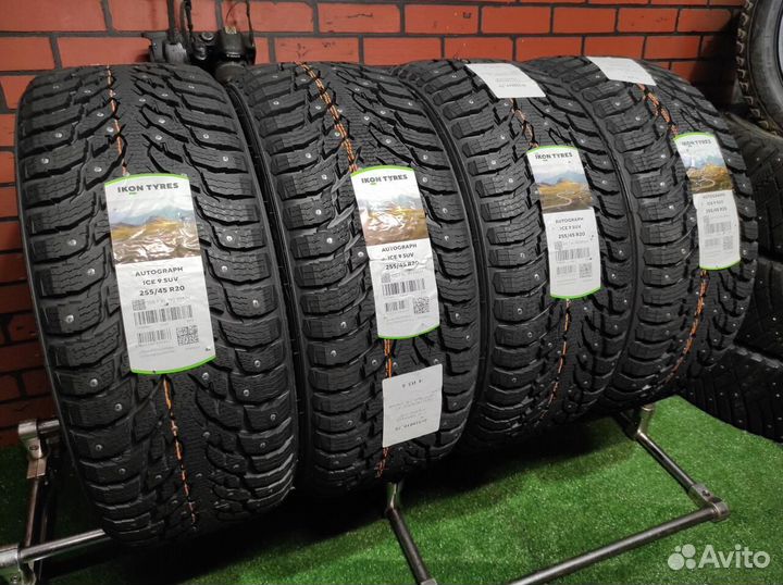 Ikon Tyres Autograph Ice 9 SUV 255/45 R20 105T