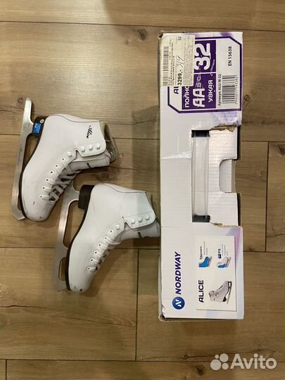 Коньки фигурные 32 размер