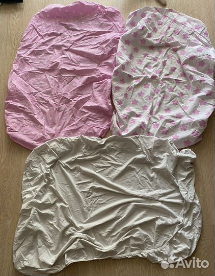 2 простыни на резинке и наматрасник