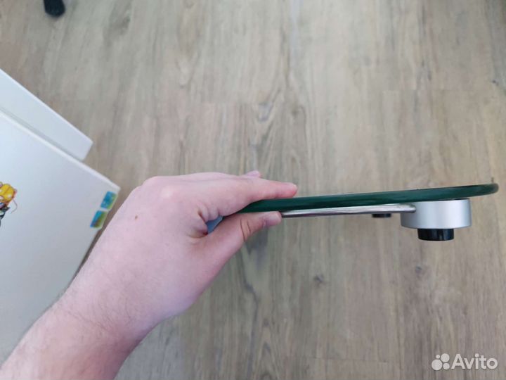 Весы напольные электронные, б/у