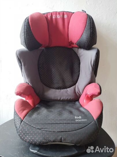 Автокресло/бустер Maxi-Cosi Rodi от 15 кг до 36