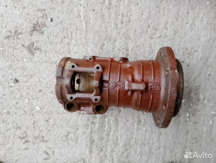 Крышка переднего ведущего моста 82-2301051