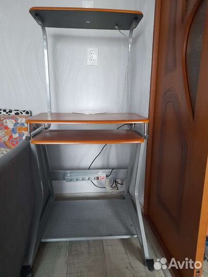 Компьютерный стол