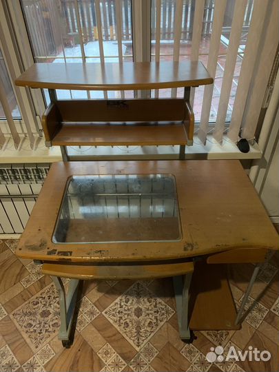 Компьютерный стол