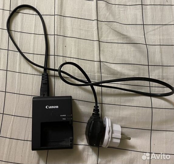 Зеркальный фотоаппарат