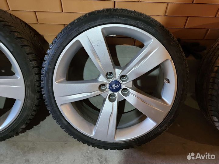 Triangle IcelynX TI501 235/35 R19 Y