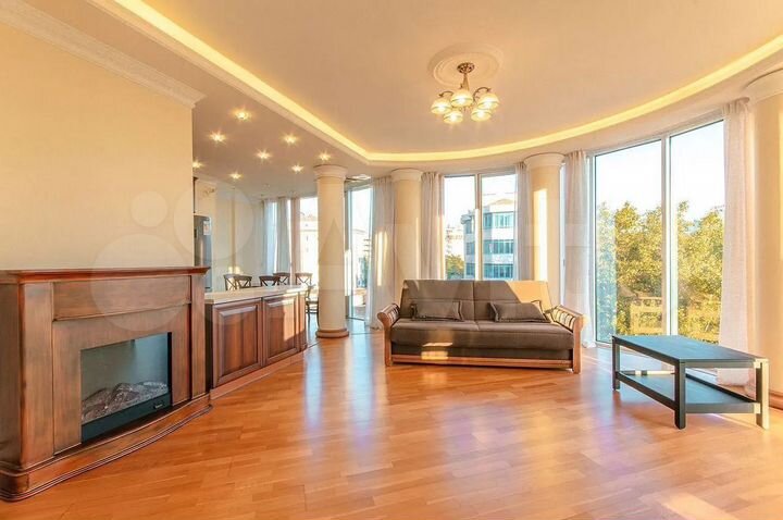 4-к. квартира, 126 м², 6/8 эт.