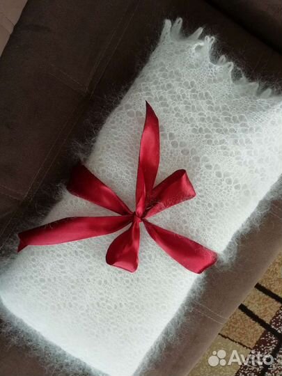 Пуховый ажурный платок (шаль)