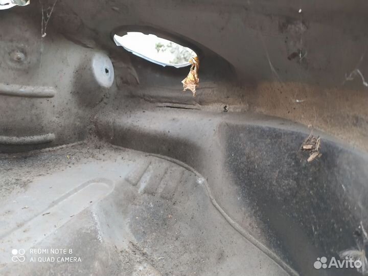 Крыло заднее правое хетчбэк Renault Megane 3