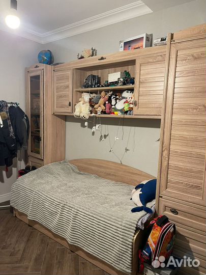 Мебельный гарнитур в детскую