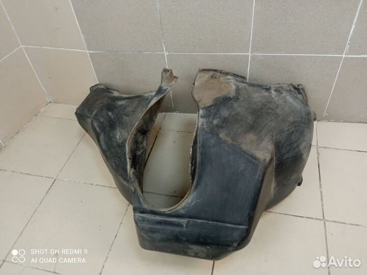 Подкрылок задний правый Audi A4B5 Дефект