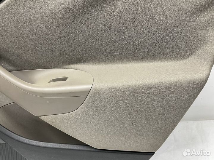 Обшивка двери задняя правая Volkswagen Passat B6