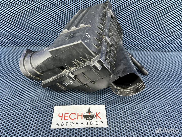 Корпус воздушного фильтра в сборе Tiguan бензин