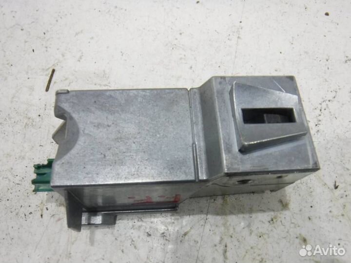 Замок рулевой колонки 1681483