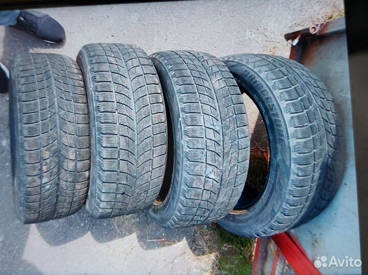 Bridgestone Blizzak WS-50 215/55 R16