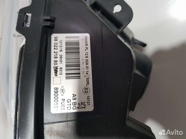 Фара лев Peugeot 208 2012-2015 оригинал новая