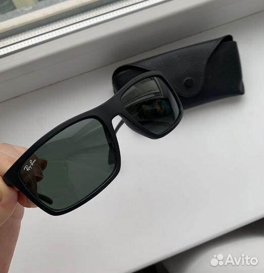 Солнцезащитные оригинальные очки ray ban