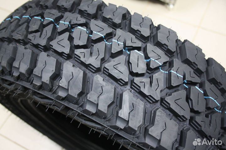 Kumho Road Venture MT51 225/75 R16 112Q