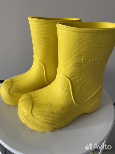 Обувь детская сапоги и сандалии 26-28