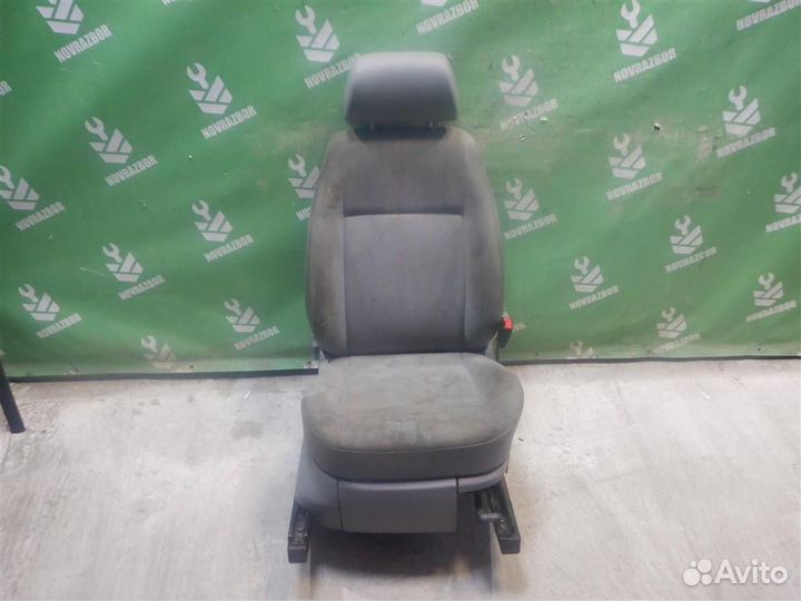 Сиденья комплект Фольксваген Кадди Кэдди 3