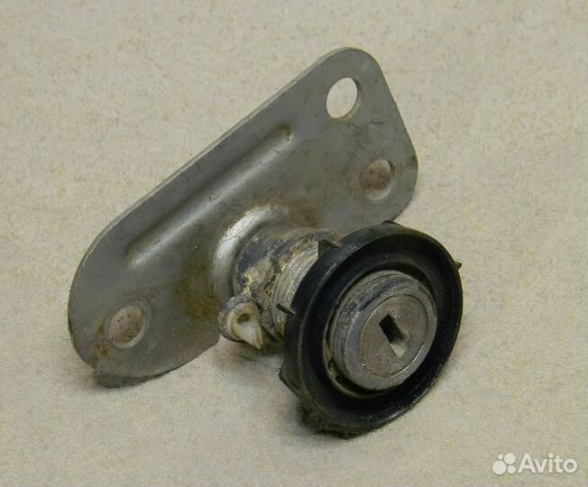 Личинка багажника Fiat Marea седан