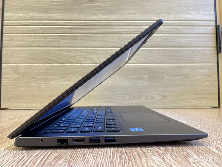 Silver N6000/8GB/M.2 256GB