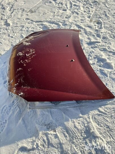 Капот на LADA priora