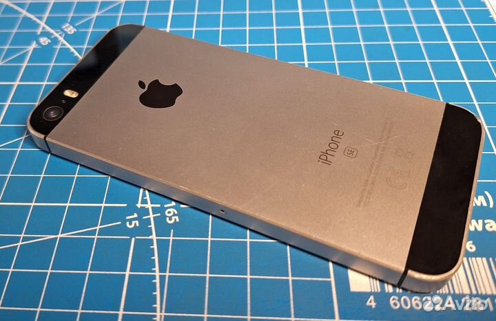 iPhone SE, 128 ГБ